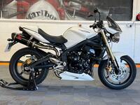 TRIUMPH STREET TRIPLE 675